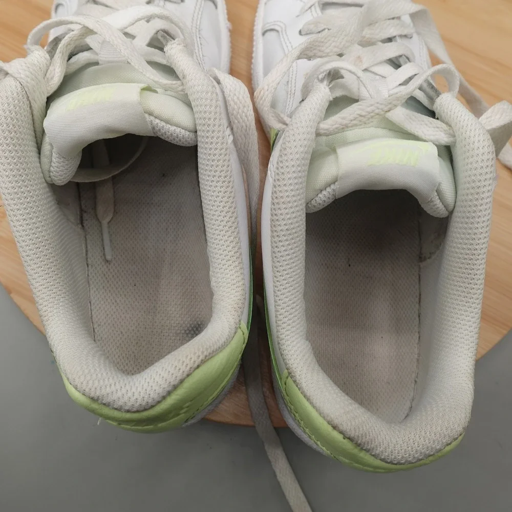 Nike Shoes Womens 7.5 White Green Court Royale Vision Low Sneakers 749867-121